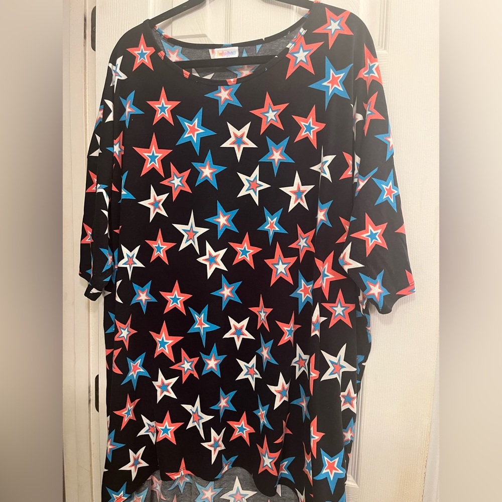 3XL LuLaRoe Black Top with Colorful Star Patterns